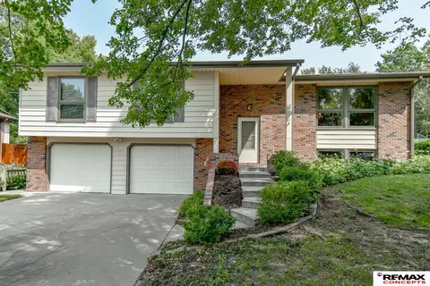1732 Pinedale Ave, Lincoln, NE 68506