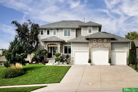 4504 N 206th St, Elkhorn, NE 68022