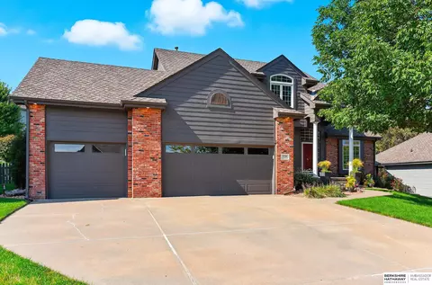 5724 S 172nd Ave, Omaha, NE 68135