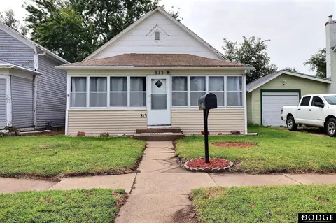 313 W 4th St, Fremont, NE 68025