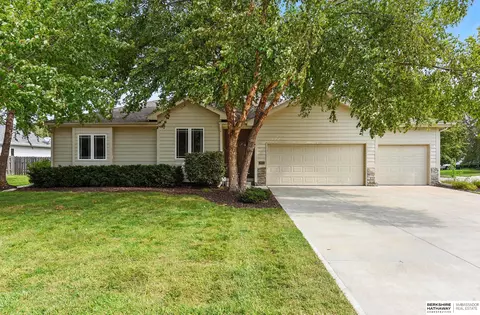 3915 N 150th St, Omaha, NE 68116