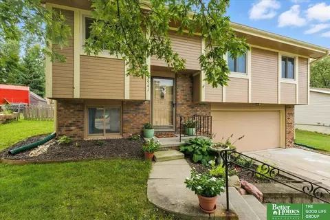 13941 Greenfield Rd, Omaha, NE 68138