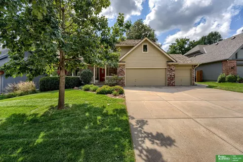 14475 Sherwood Ave, Omaha, NE 68116