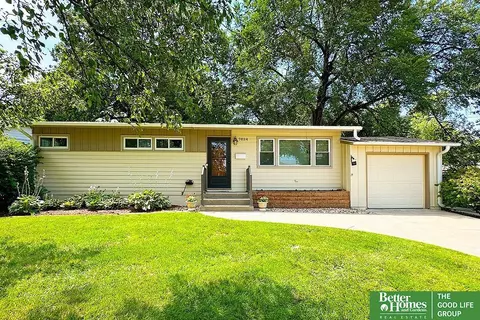 7624 Belmont Dr, Omaha, NE 68127