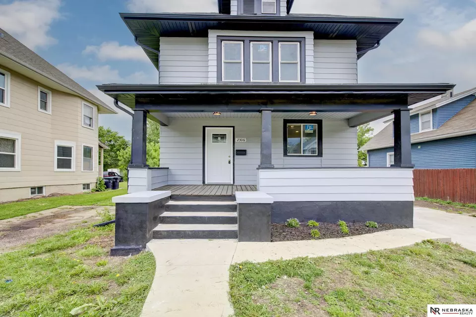Exterior - 2306 Ogden St, Omaha, NE 68110 photo 8 of 8