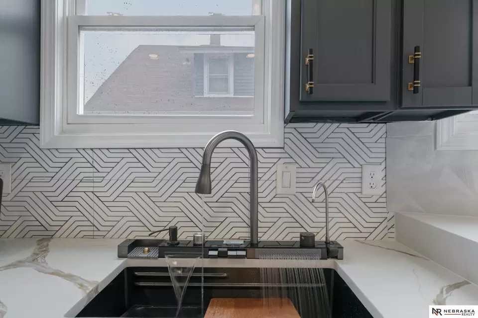 Kitchen - 2306 Ogden St, Omaha, NE 68110 photo 6 of 6