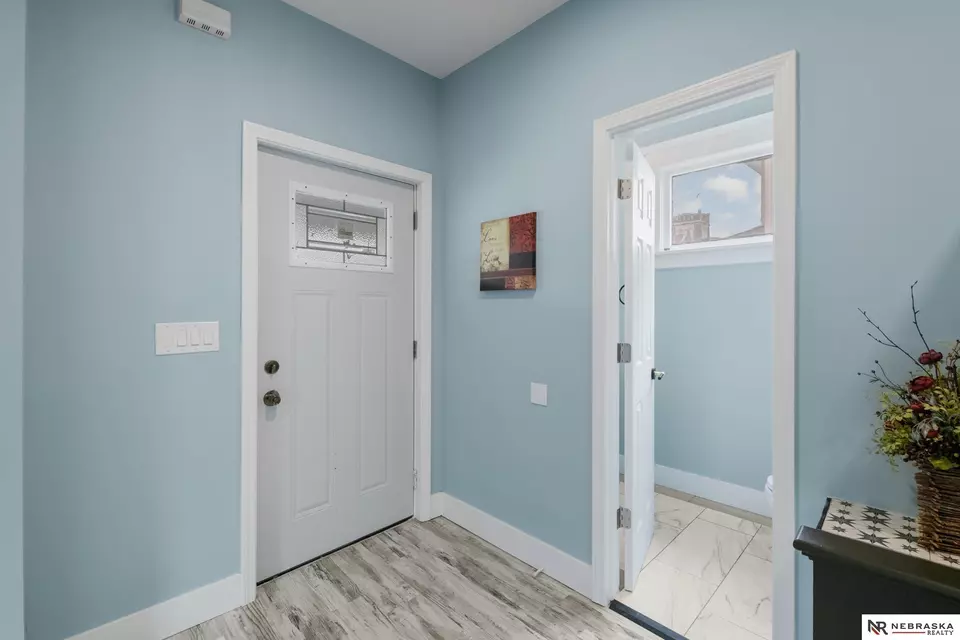 Entry Way - 2306 Ogden St, Omaha, NE 68110 photo 10 of 11
