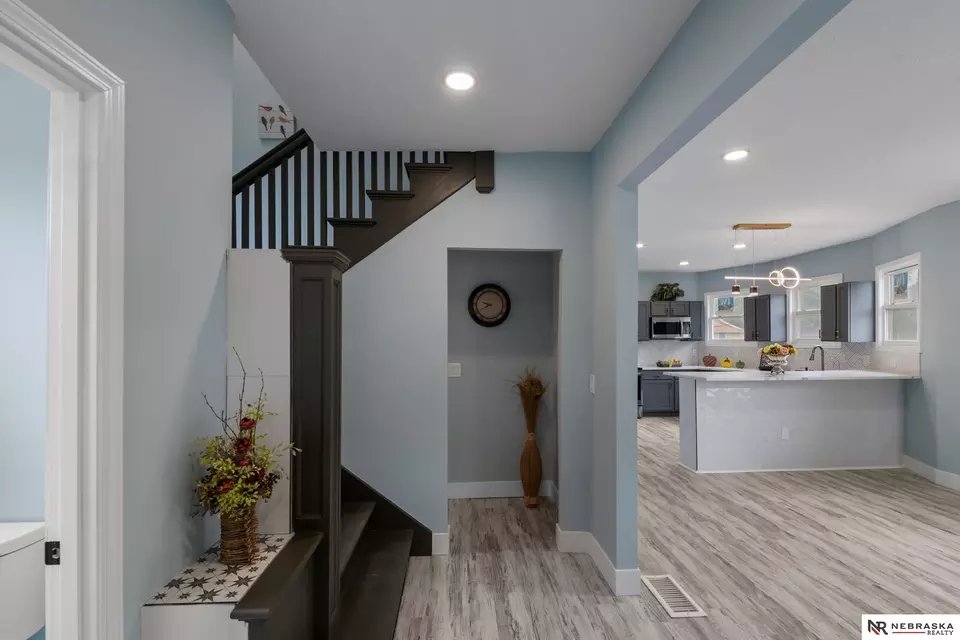 Entry Way - 2306 Ogden St, Omaha, NE 68110 photo 1 of 11