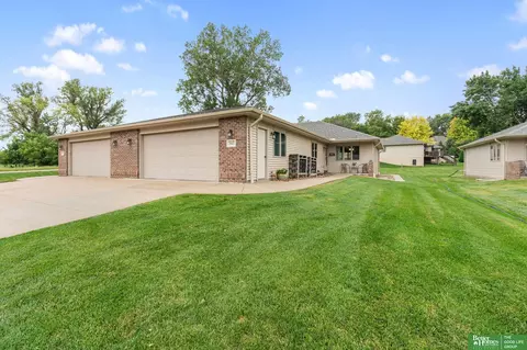 945 Southfork Rd, Blair, NE 68008