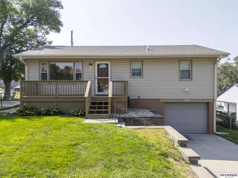 4471 Hillsdale Ave, Omaha, NE 68107