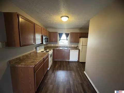 Kitchen - 1600-1602 Park St, Beatrice, NE 68310 photo 3 of 4