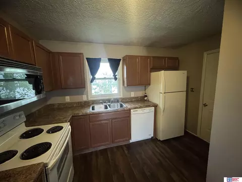 Kitchen - 1600-1602 Park St, Beatrice, NE 68310 photo 2 of 4