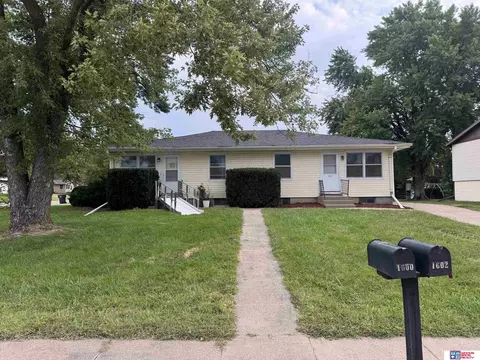 1600-1602 Park St, Beatrice, NE 68310