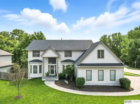 17637 Monroe St, Omaha, NE 68135
