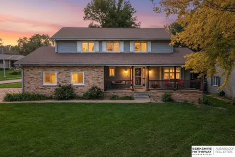 6522 S 92nd St, Omaha, NE 68127