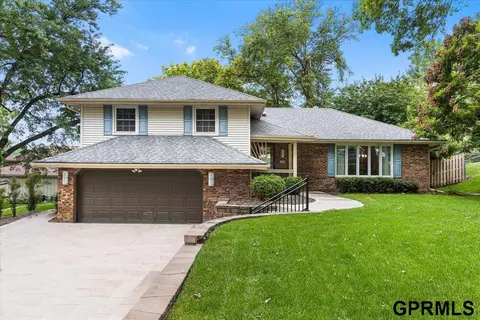 11811 Dorcas St, Omaha, NE 68144