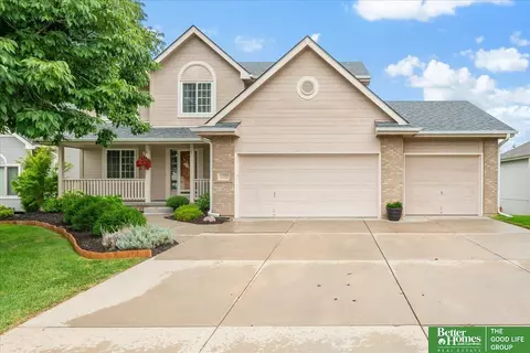 11903 S 49 St, Papillion, NE 68133