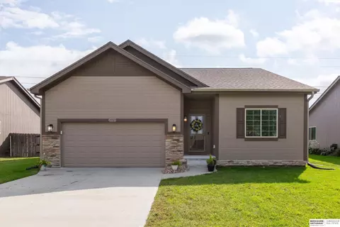 13717 S 42nd Ave, Bellevue, NE 68123