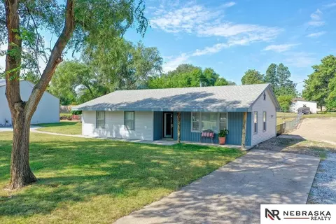 6016 Cosson Dr, Cedar Creek, NE 68016