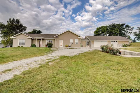 13994 156th St, Louisville, NE 68037