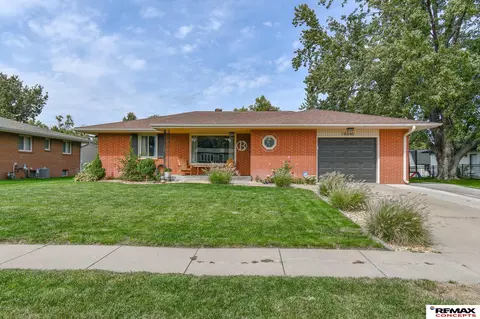 14540 Eastbourne St, Waverly, NE 68462