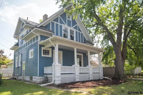 1430 S 18th St, Lincoln, NE 68502