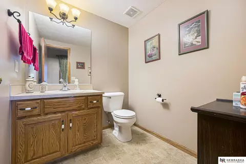605 Ruby Rd, Papillion, NE 68133 photo 12