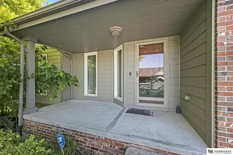 605 Ruby Rd, Papillion, NE 68133 photo 3