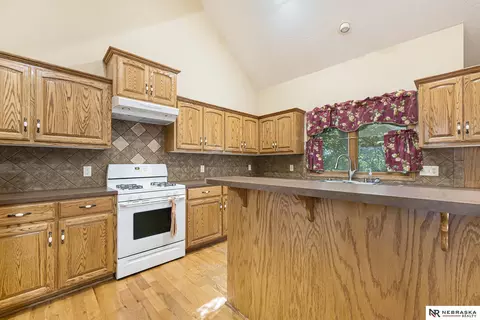 605 Ruby Rd, Papillion, NE 68133 photo 6