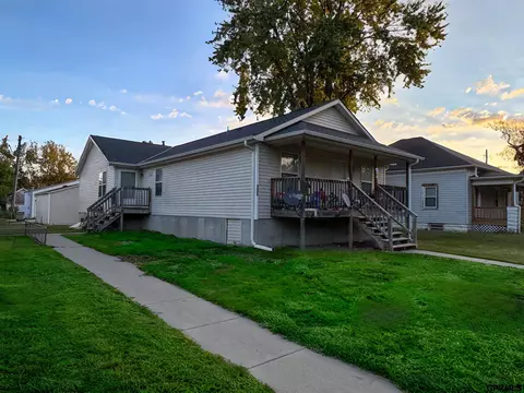 136 B St, Lincoln, NE 68502