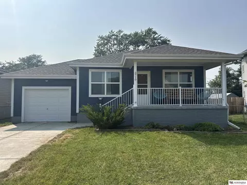 3710 N 18 St, Omaha, NE 68110