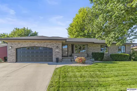 2539 E 21 St, Fremont, NE 68025