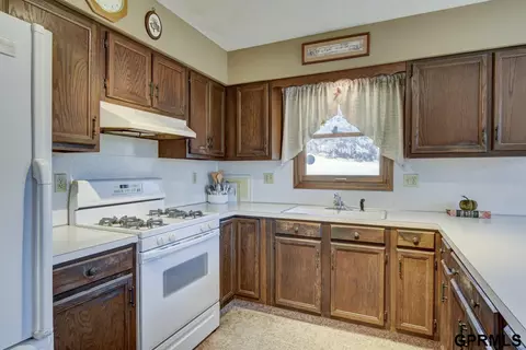 2204 Splitt Dr, Murray, NE 68409 photo 11