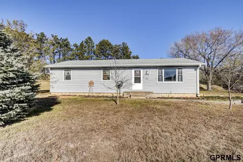 2204 Splitt Dr, Murray, NE 68409