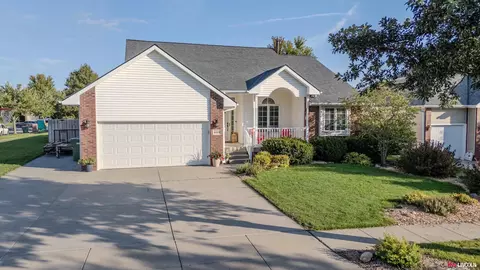 6443 Gabrielle Dr, Lincoln, NE 68526