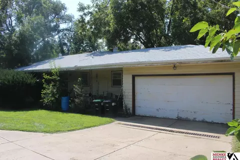 5820 N 78 St, Omaha, NE 68134