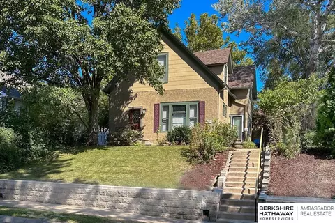 4612 Davenport St, Omaha, NE 68132