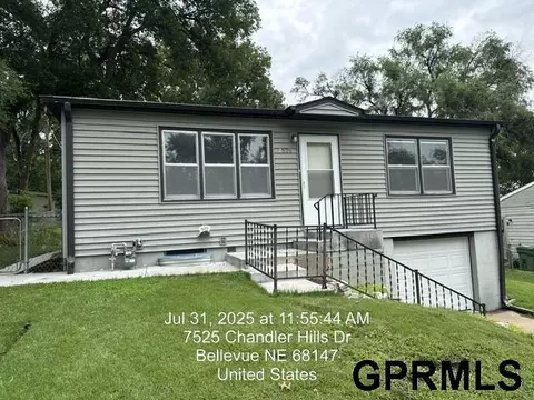 7525 Chandler Hills Dr, Bellevue, NE 68147