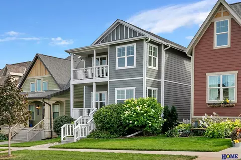 5909 Minter Ln, Lincoln, NE 68516
