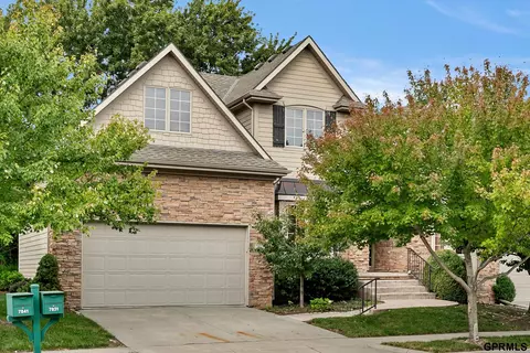 7841 Preserve Ln, Lincoln, NE 68516