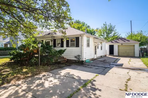 3055 W St, Lincoln, NE 68503