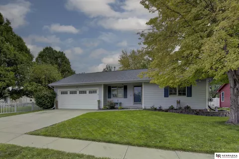 12015 S 219th Ave, Gretna, NE 68028