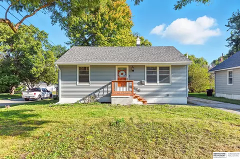 6794 Evans St, Omaha, NE 68104