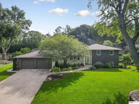 307 S 93rd Ave, Omaha, NE 68114