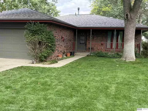 2308 Dorothy Dr, Lincoln, NE 68507