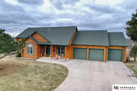 115 Sunset Rdg, Crete, NE 68333