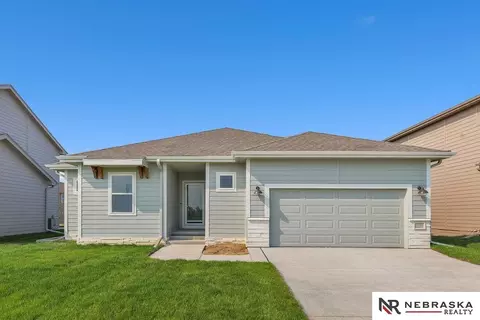 21310 Karen St, Elkhorn, NE 68022