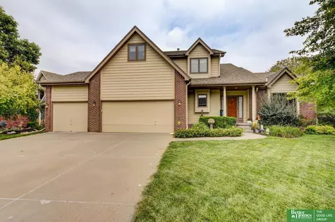 16136 Dewey Ave, Omaha, NE 68118