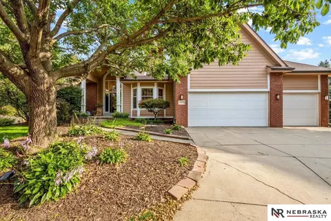 14010 Browne Cir, Omaha, NE 68164