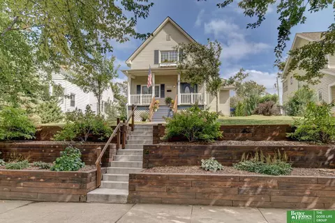 1123 S 33 St, Omaha, NE 68105